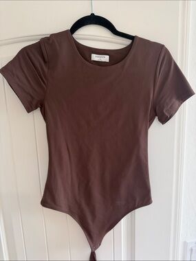 Babaton Chocolate Brown Short-Sleeve Bodysuit